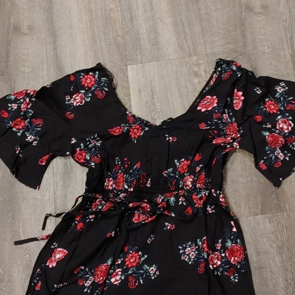 *NWT* Band of Gypsies Floral Dress - Picture 5 of 5